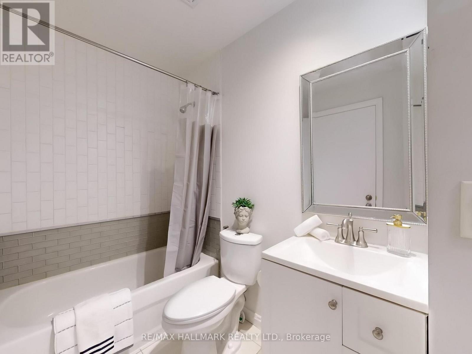 1115 - 111 Elizabeth Street, Toronto, Ontario  M5G 1P7 - Photo 21 - C12085355