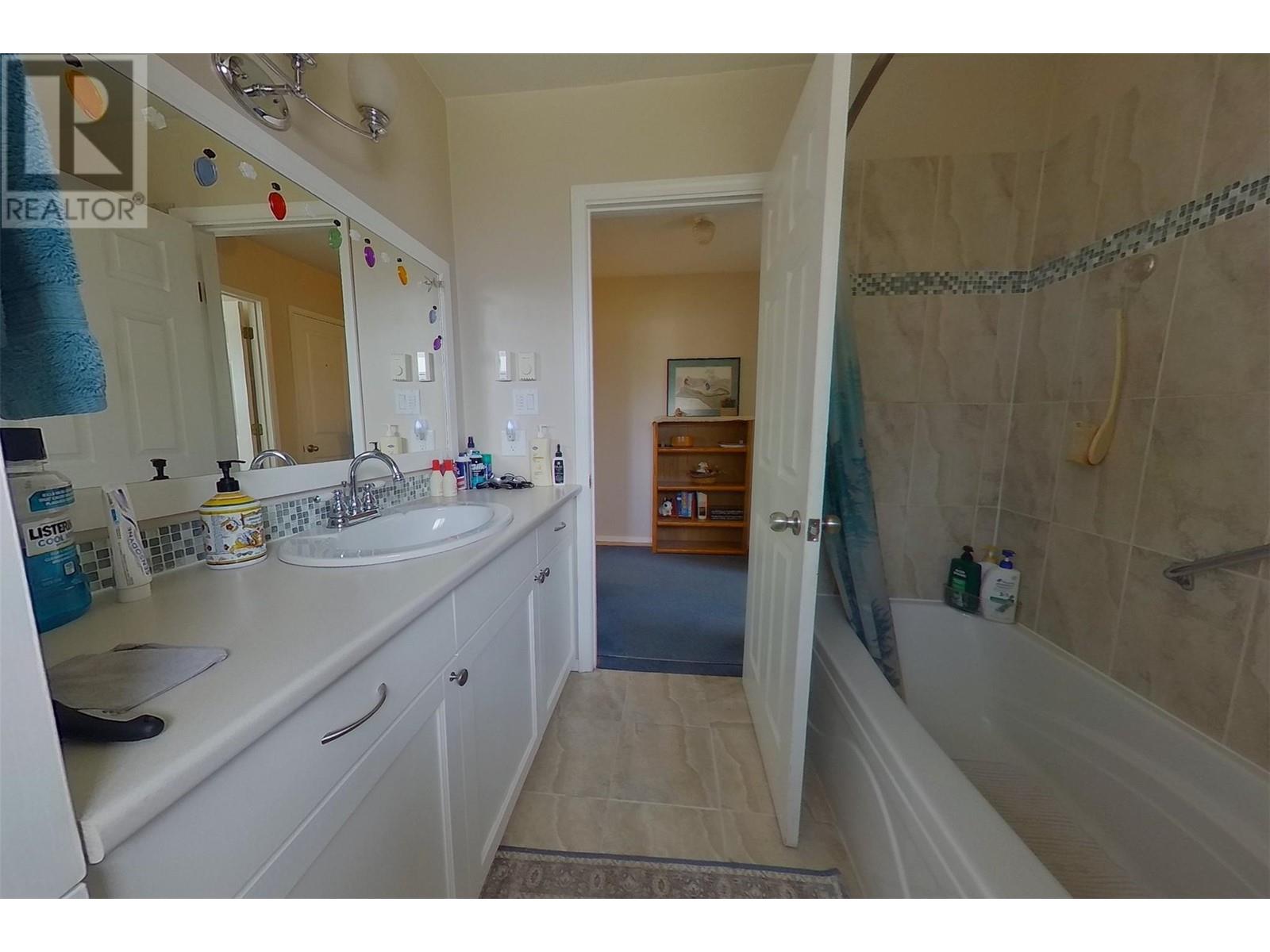 2813 3 Highway, Creston, British Columbia  V0B 1G1 - Photo 16 - 10337648