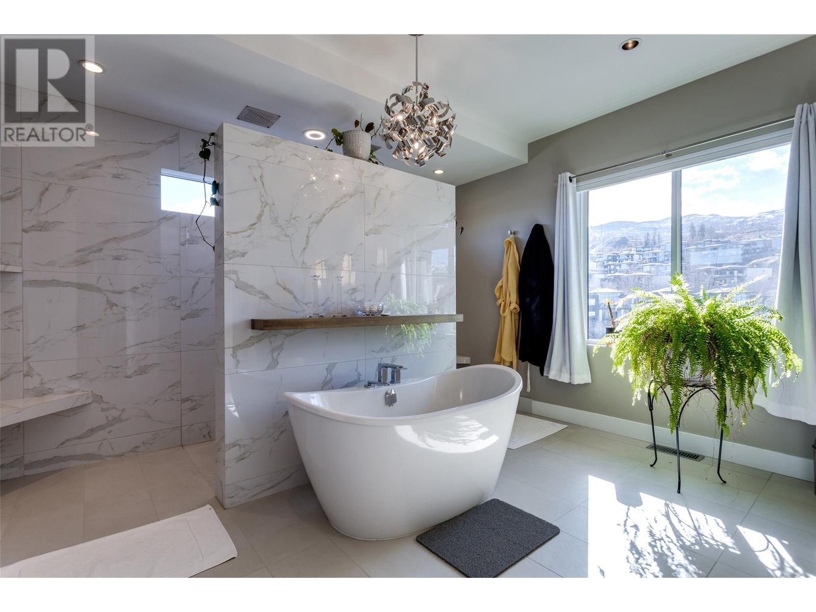 Property at 465 Swan Drive image 2