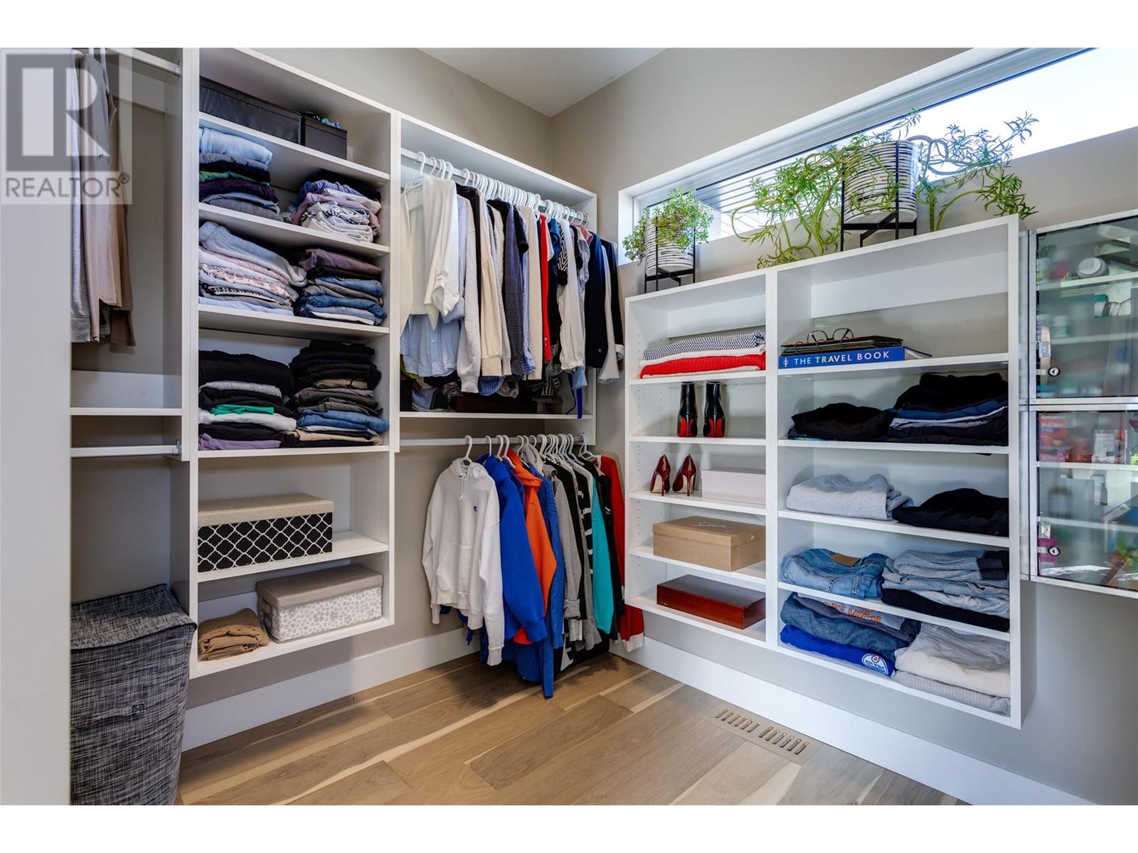Property at 465 Swan Drive image 5