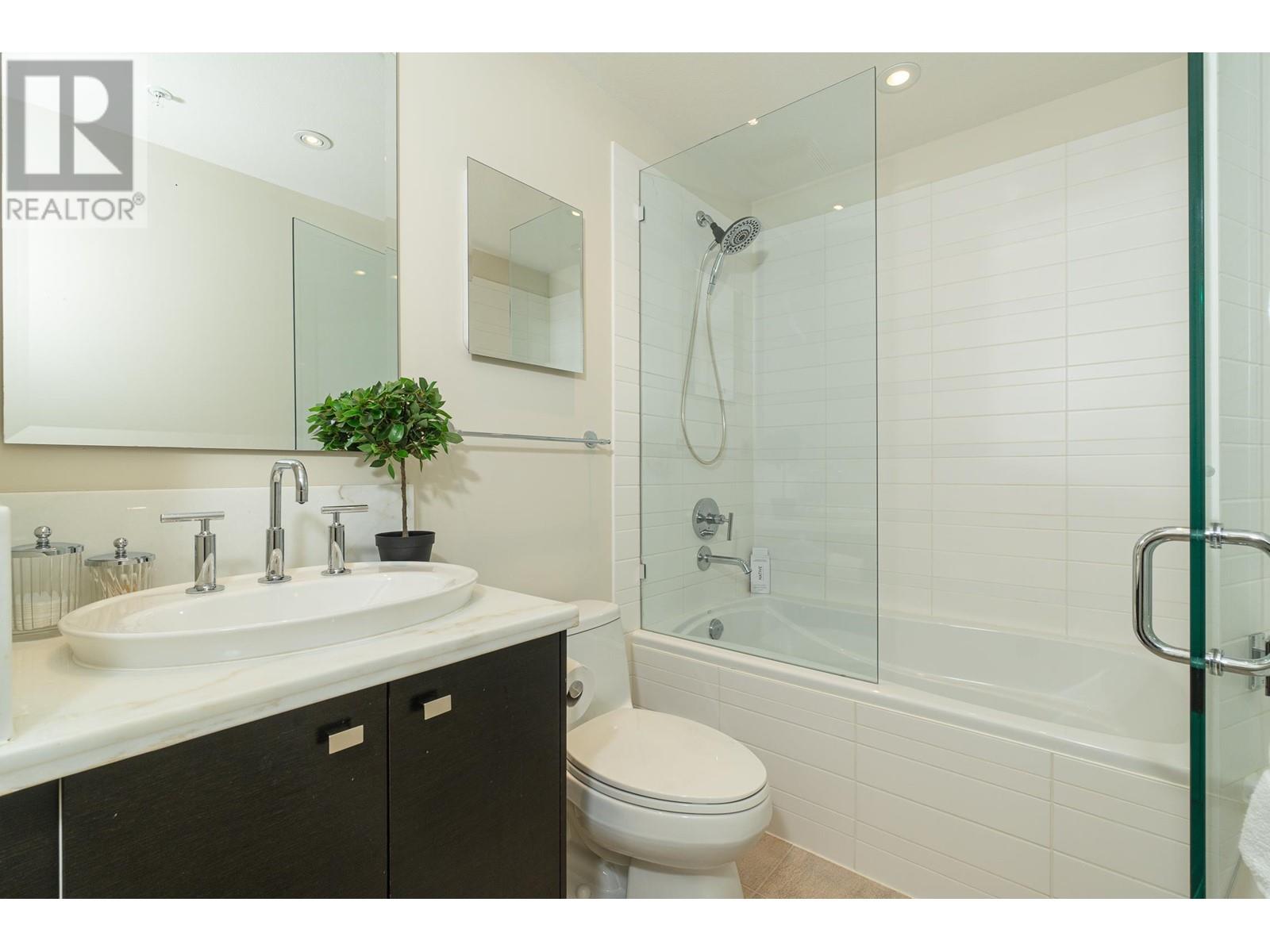 Listing Picture 27 of 33 : 503 6015 IONA DRIVE, Vancouver / 溫哥華 - 魯藝地產 Yvonne Lu Group - MLS Medallion Club Member