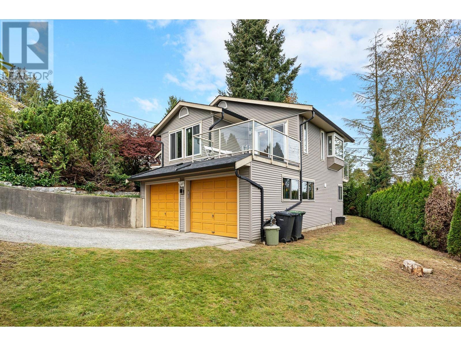 2217 Hillside Avenue, Coquitlam, British Columbia  V3K 1L3 - Photo 5 - R2990116