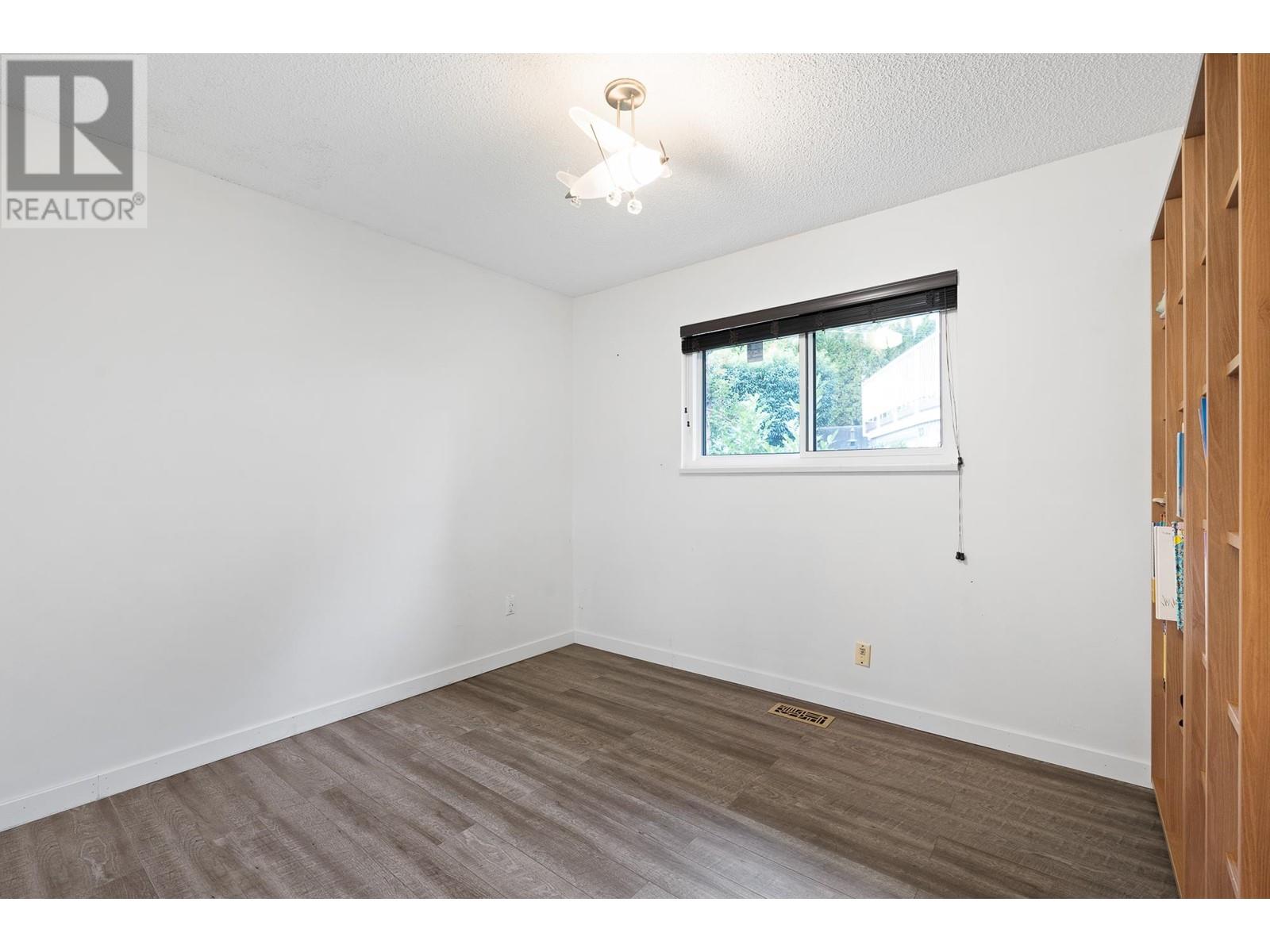 2217 Hillside Avenue, Coquitlam, British Columbia  V3K 1L3 - Photo 25 - R2990116