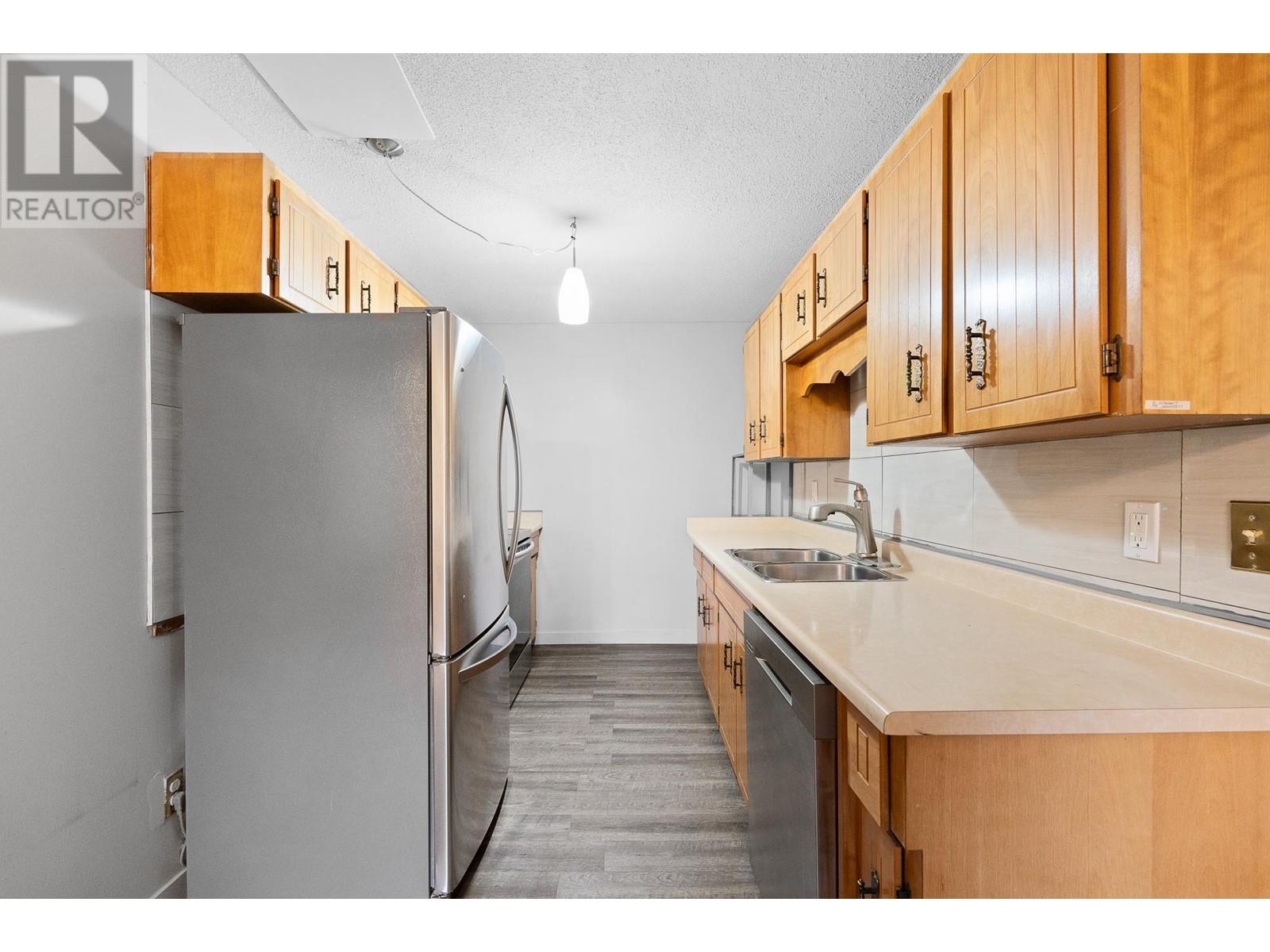 2217 Hillside Avenue, Coquitlam, British Columbia  V3K 1L3 - Photo 31 - R2990116