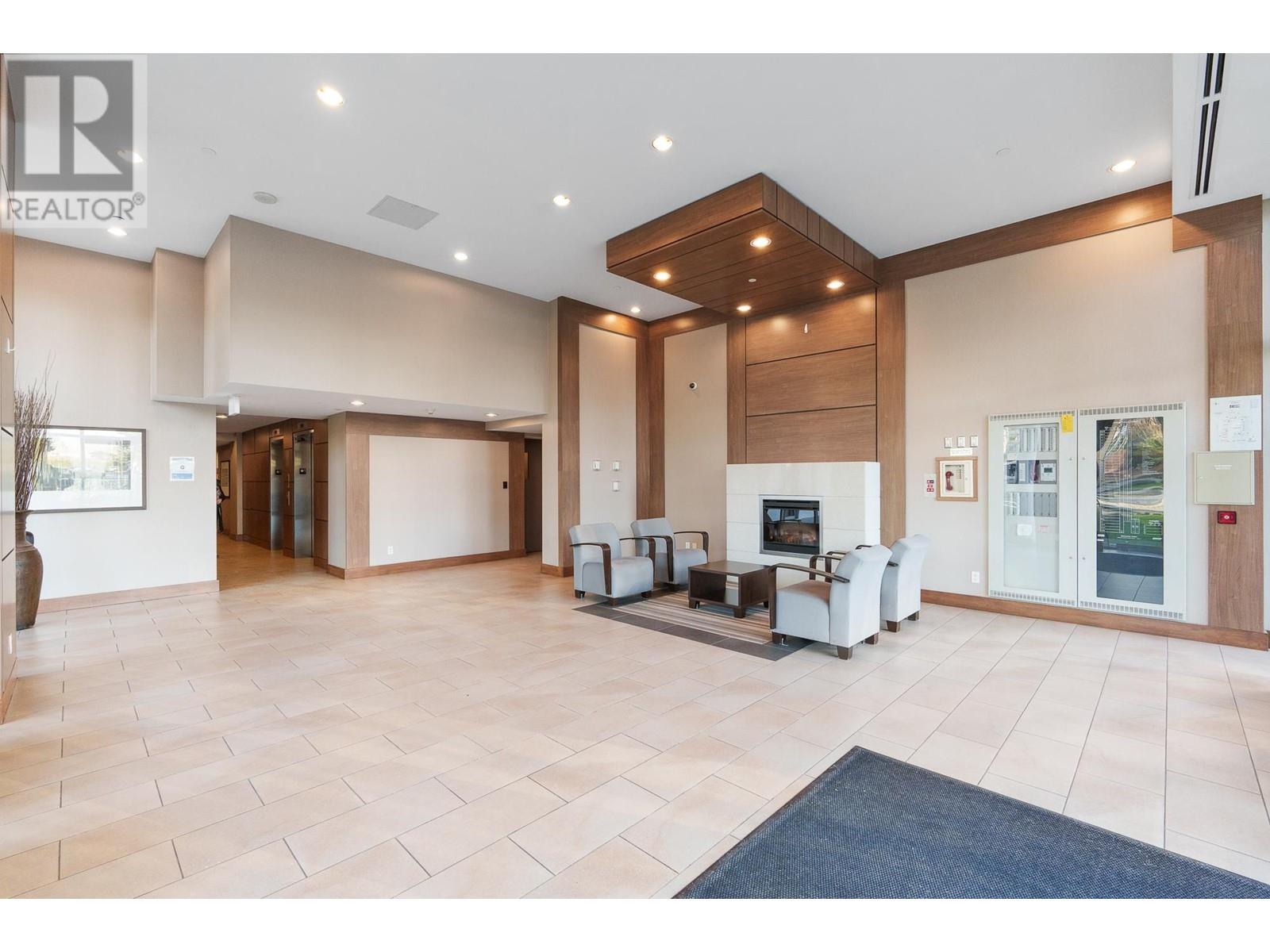 Listing Picture 3 of 30 : 2006 4400 BUCHANAN STREET, Burnaby / 本拿比 - 魯藝地產 Yvonne Lu Group - MLS Medallion Club Member