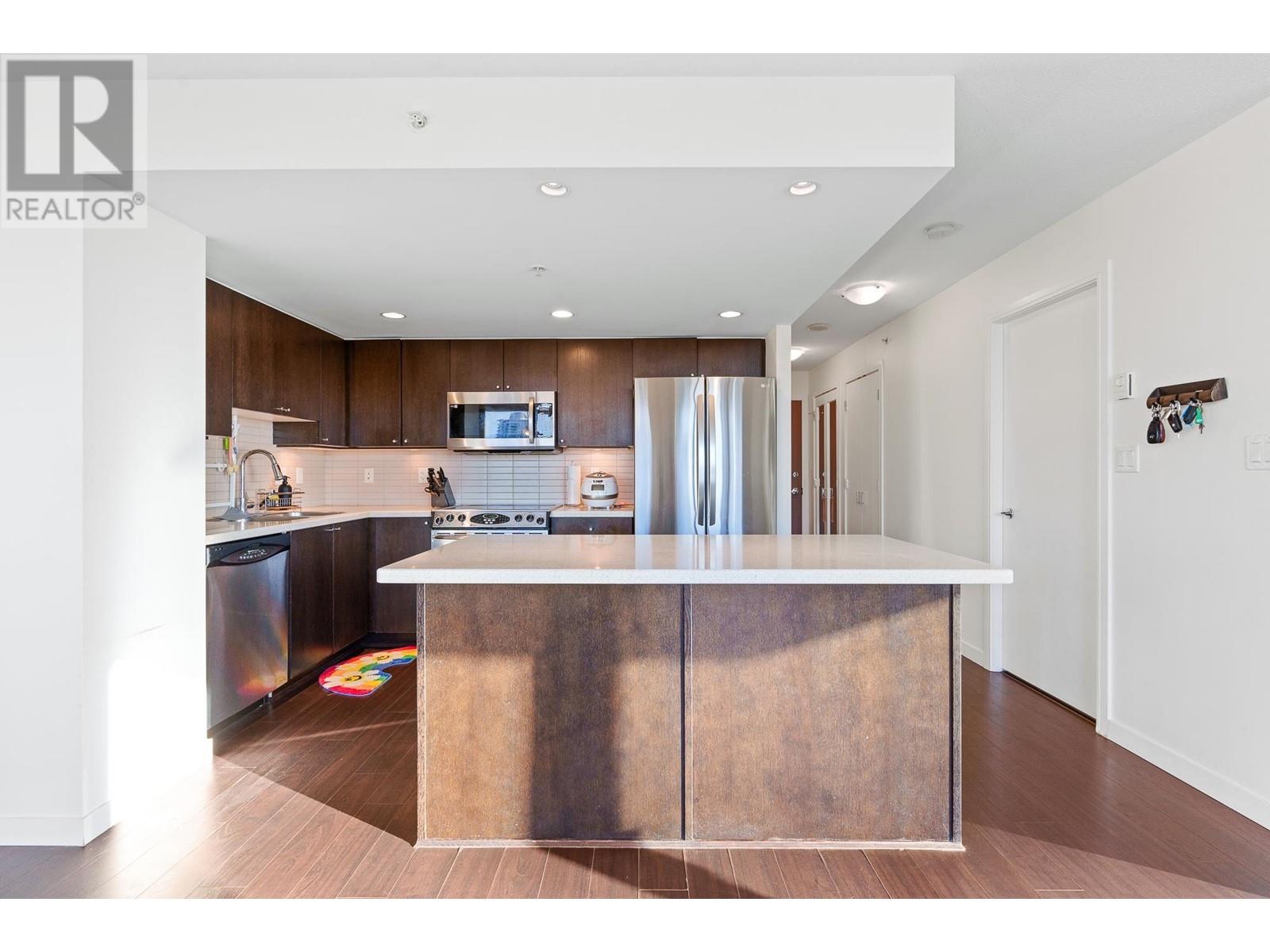 Listing Picture 6 of 30 : 2006 4400 BUCHANAN STREET, Burnaby / 本拿比 - 魯藝地產 Yvonne Lu Group - MLS Medallion Club Member