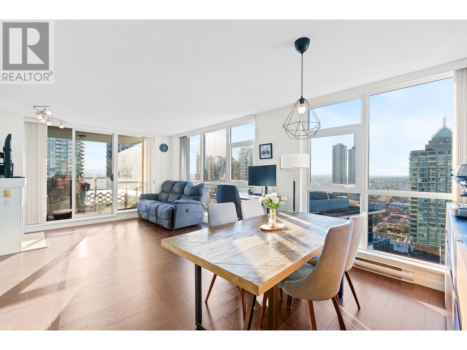 Listing Picture 10 of 30 : 2006 4400 BUCHANAN STREET, Burnaby / 本拿比 - 魯藝地產 Yvonne Lu Group - MLS Medallion Club Member