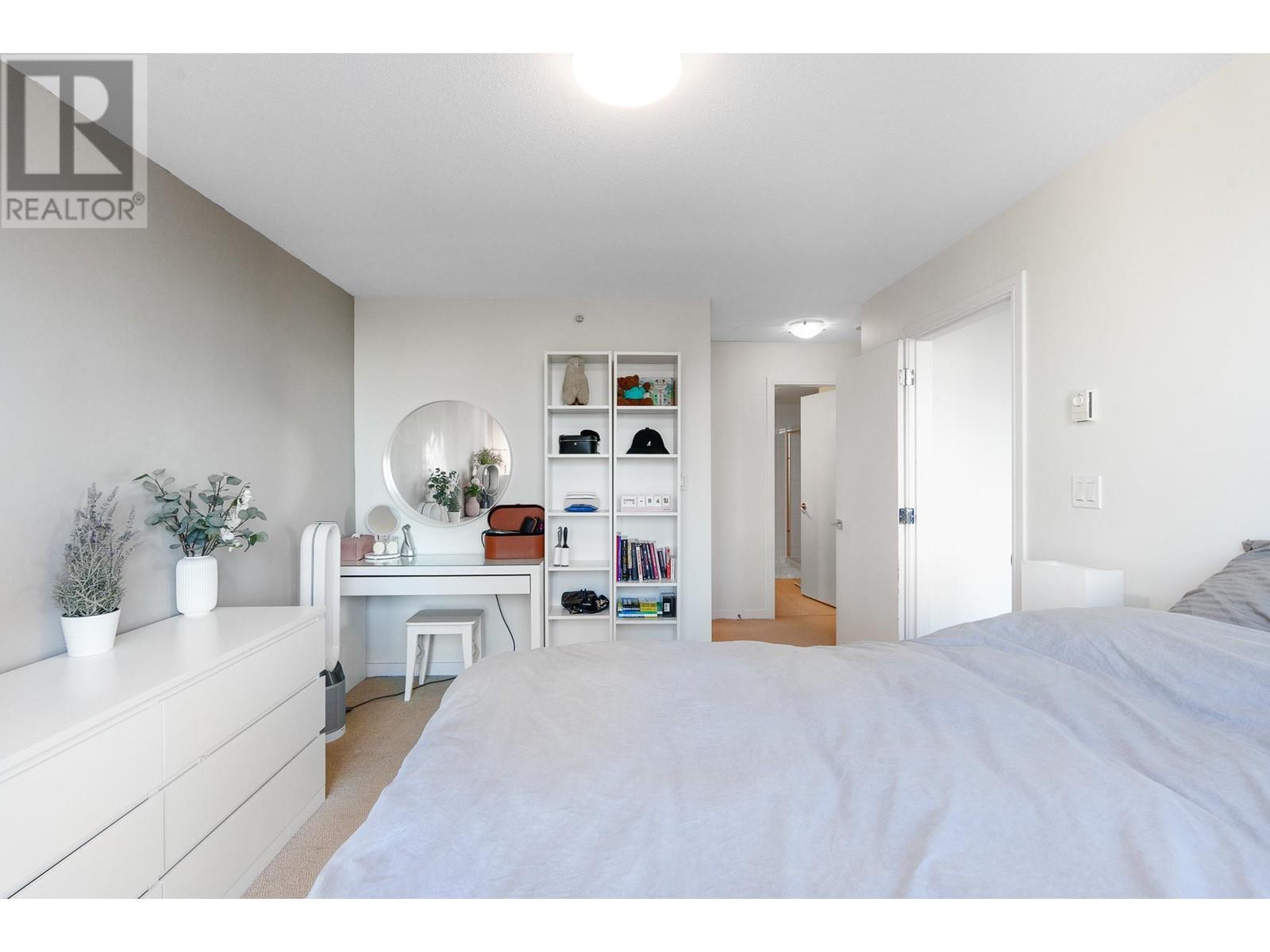Listing Picture 15 of 30 : 2006 4400 BUCHANAN STREET, Burnaby / 本拿比 - 魯藝地產 Yvonne Lu Group - MLS Medallion Club Member