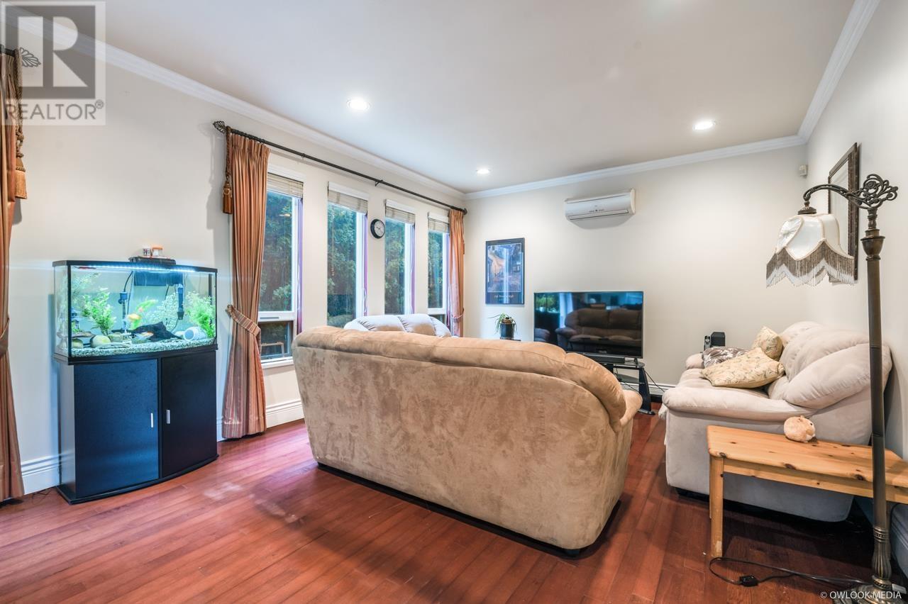 Listing Picture 12 of 30 : 4391 STONECROP AVENUE, Richmond / 烈治文 - 魯藝地產 Yvonne Lu Group - MLS Medallion Club Member