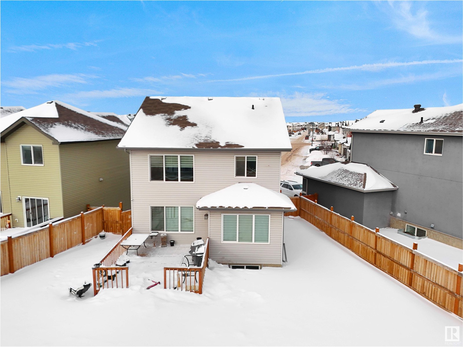 Property at 3007 13 AV NW image 2