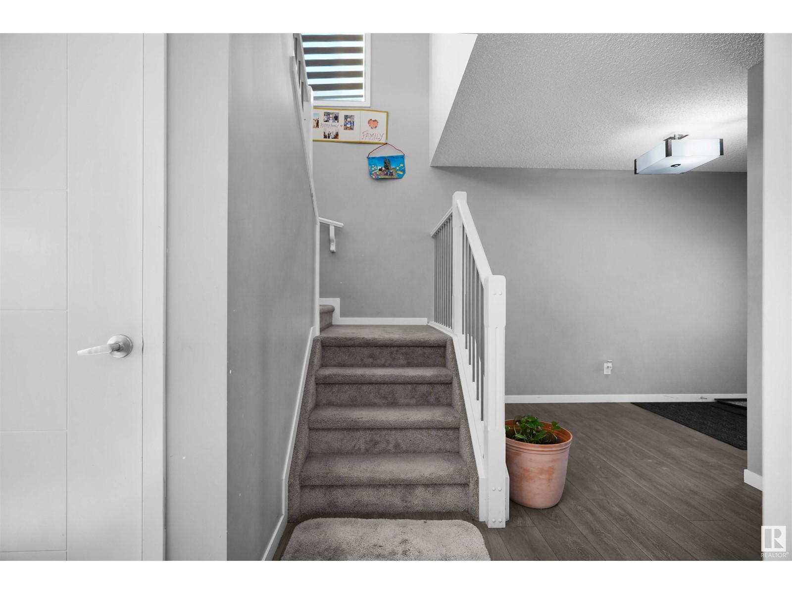 Property at 3007 13 AV NW image 5