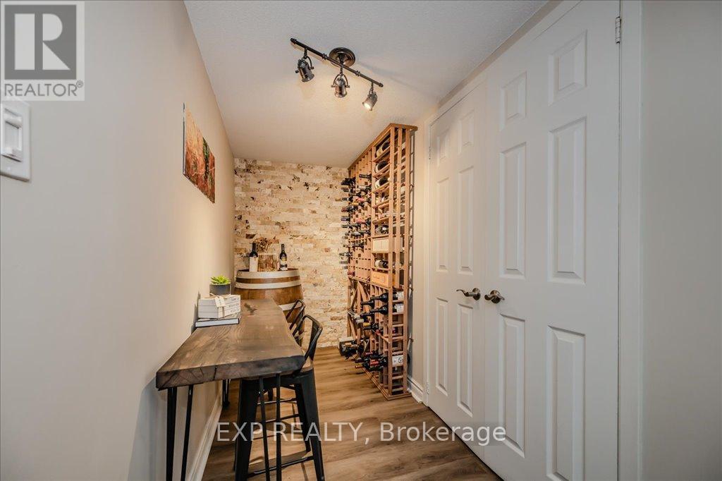 4 Buckley Crescent, Toronto, Ontario  M9R 3K5 - Photo 21 - W12085405