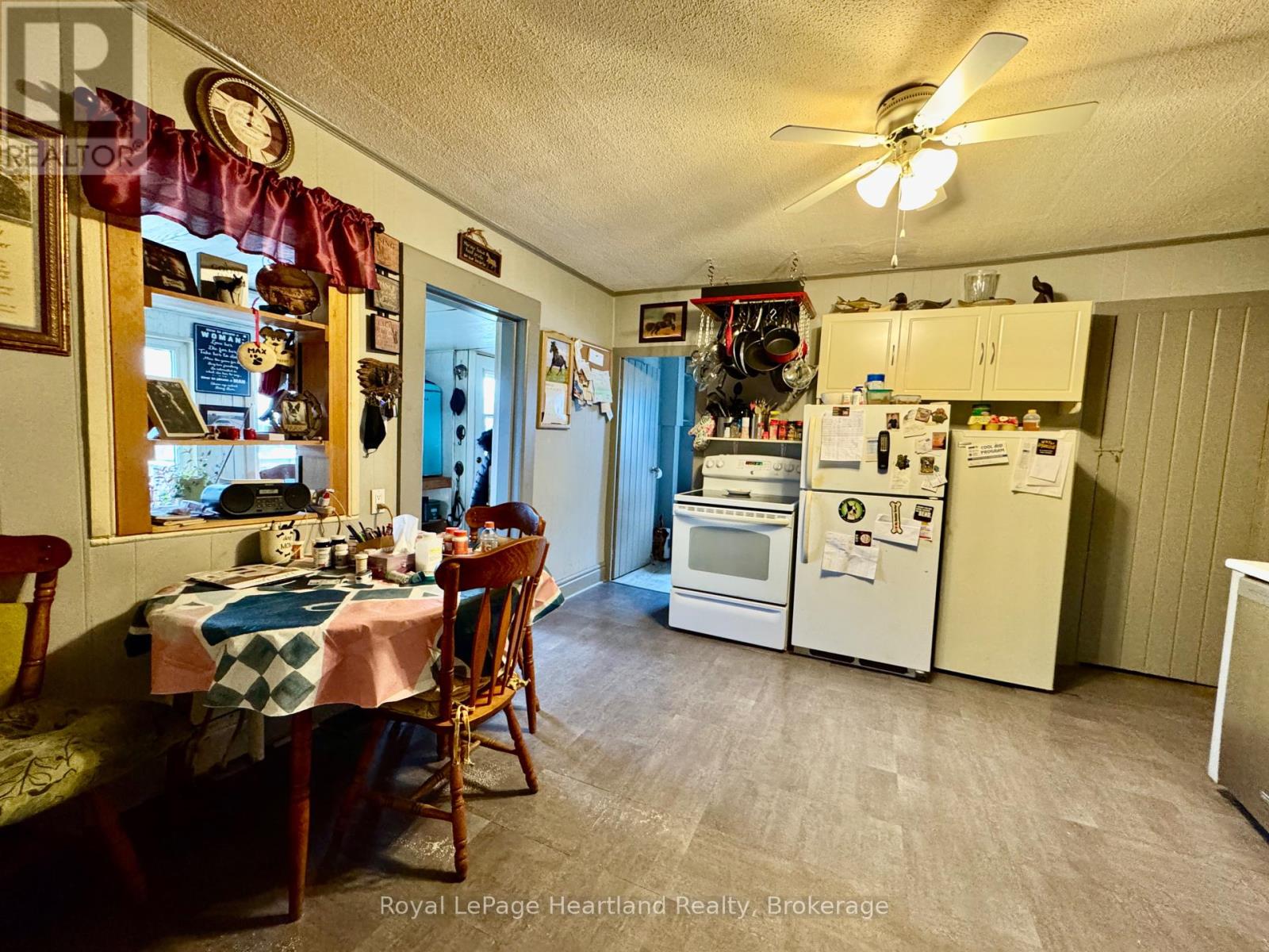 663 Josephine Street, North Huron, Ontario  N0G 2W0 - Photo 13 - X12085417