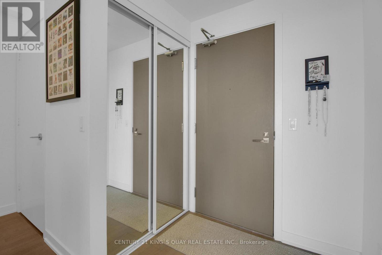 Property at 1508 - 501 ST CLAIR AVENUE W image 3