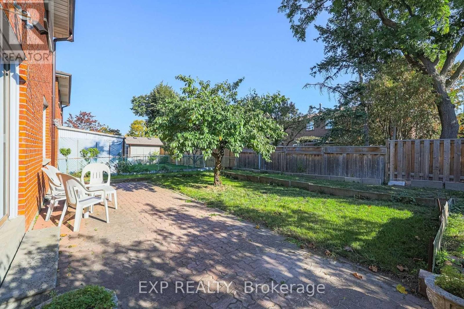 Property at 285 HUNTSMILL BOULEVARD image 3