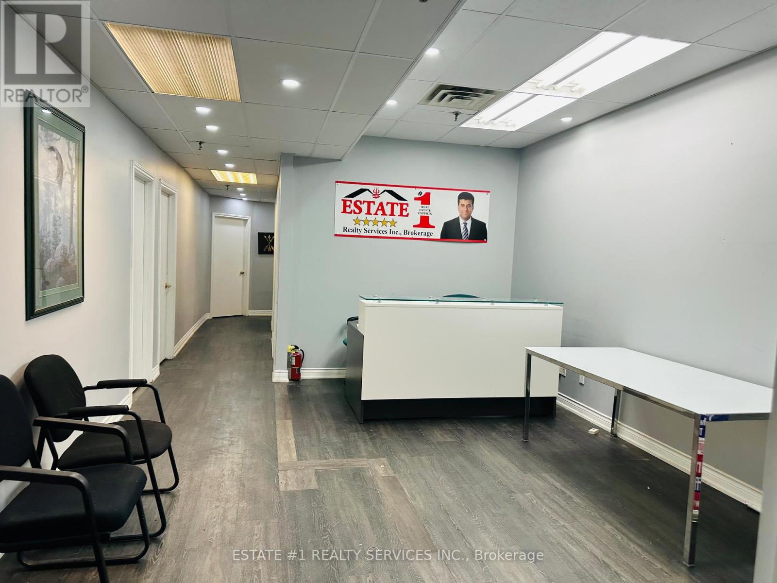 211 - 2359 Royal Windsor Drive W, Mississauga, Ontario  L5J 4S9 - Photo 1 - W12085375