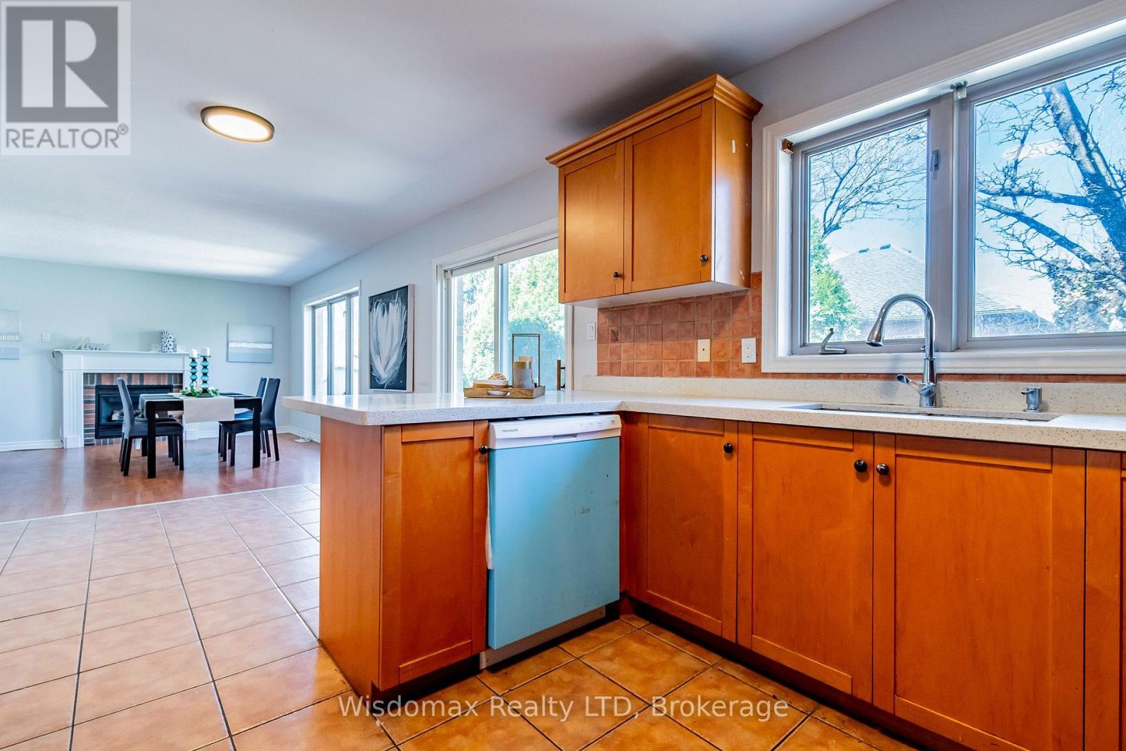 52 Stevens Drive, Niagara-On-The-Lake, Ontario  L0S 1J0 - Photo 10 - X12085370