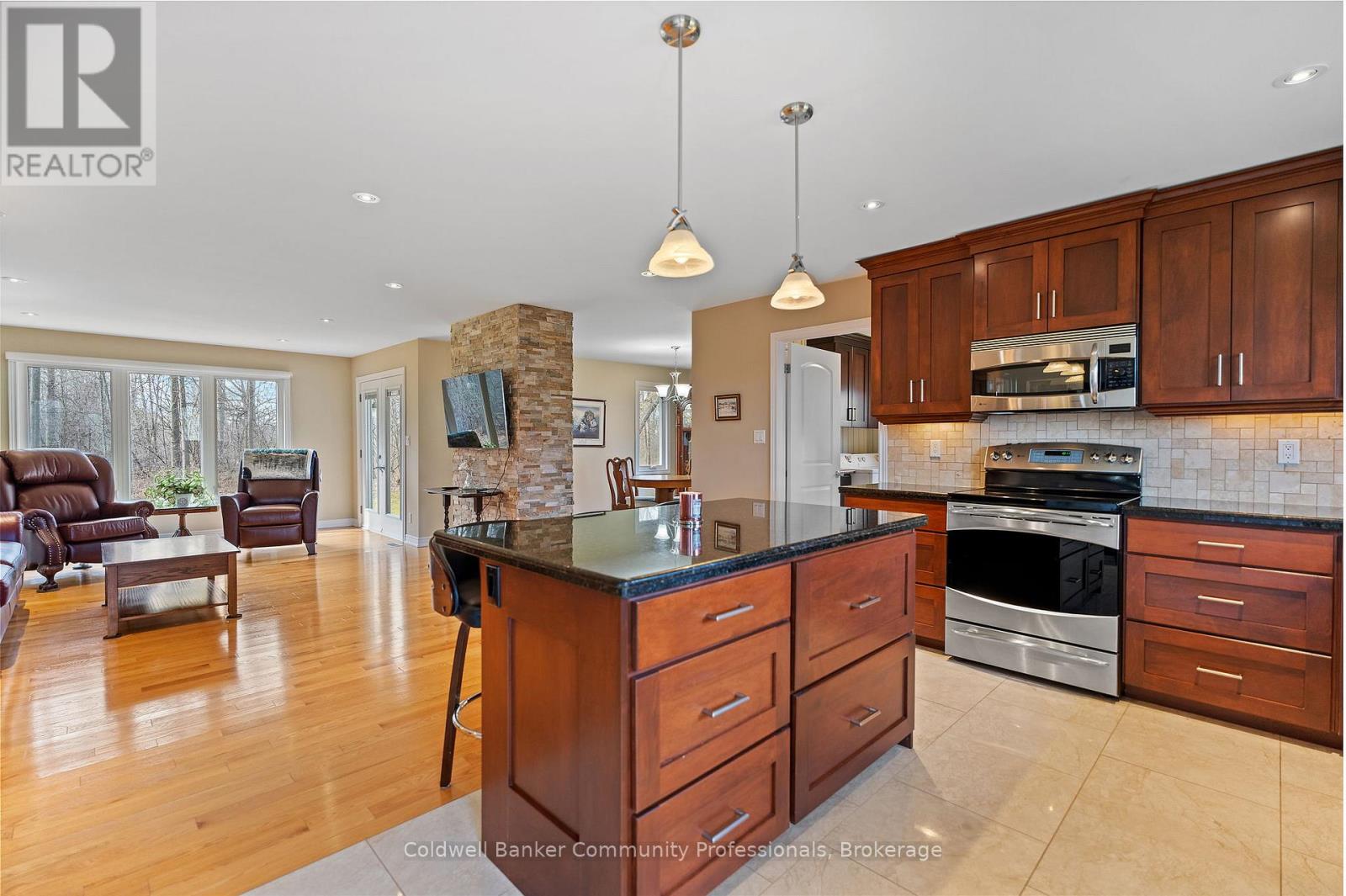643 Line 7 Road N, Niagara-On-The-Lake, Ontario  L0S 1J0 - Photo 12 - X12085421