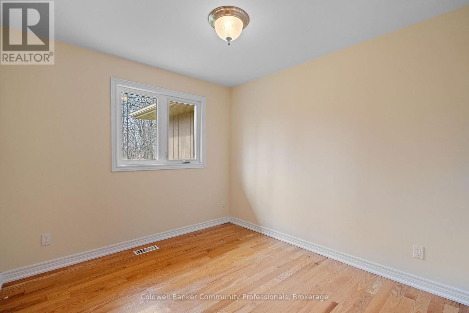 643 Line 7 Road N, Niagara-On-The-Lake, Ontario  L0S 1J0 - Photo 21 - X12085421