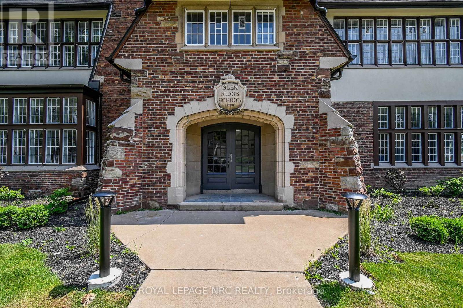 10 - 99 South Drive, St. Catharines, Ontario  L2R 0C5 - Photo 2 - X12085423