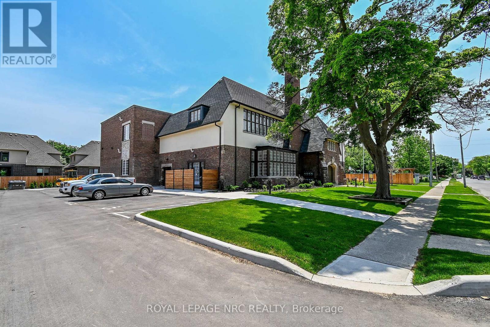 10 - 99 South Drive, St. Catharines, Ontario  L2R 0C5 - Photo 32 - X12085423