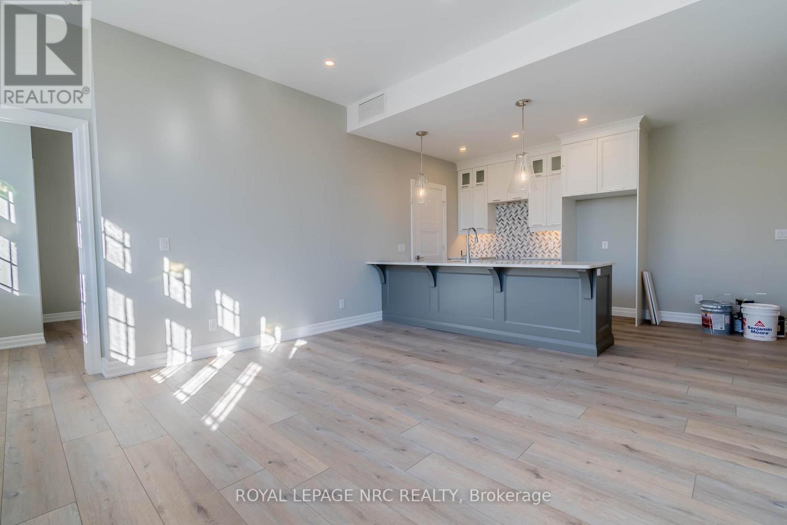 10 - 99 South Drive, St. Catharines, Ontario  L2R 0C5 - Photo 5 - X12085423