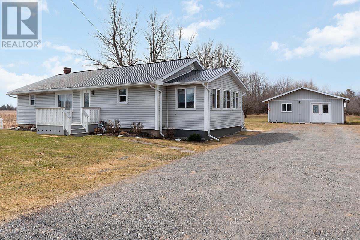 Property at 2925 RIDEAU FERRY ROAD image 1