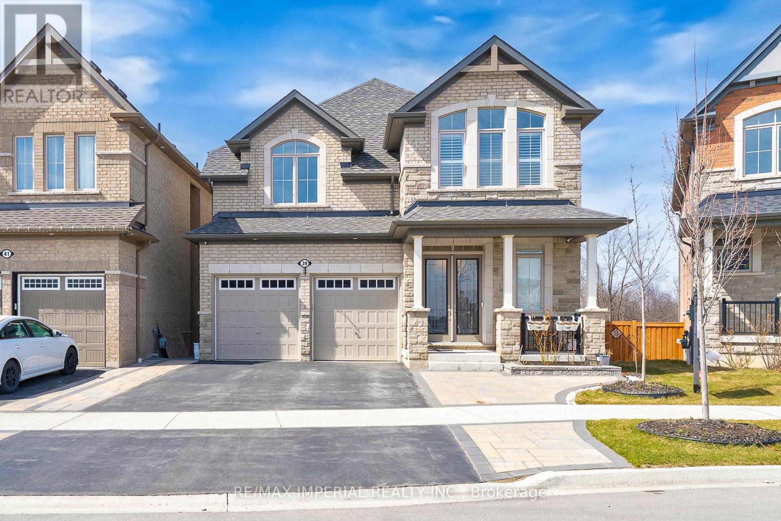 Property at 39 OLERUD DRIVE image 2