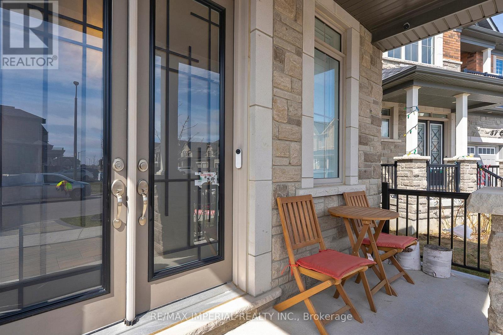 Property at 39 OLERUD DRIVE image 3