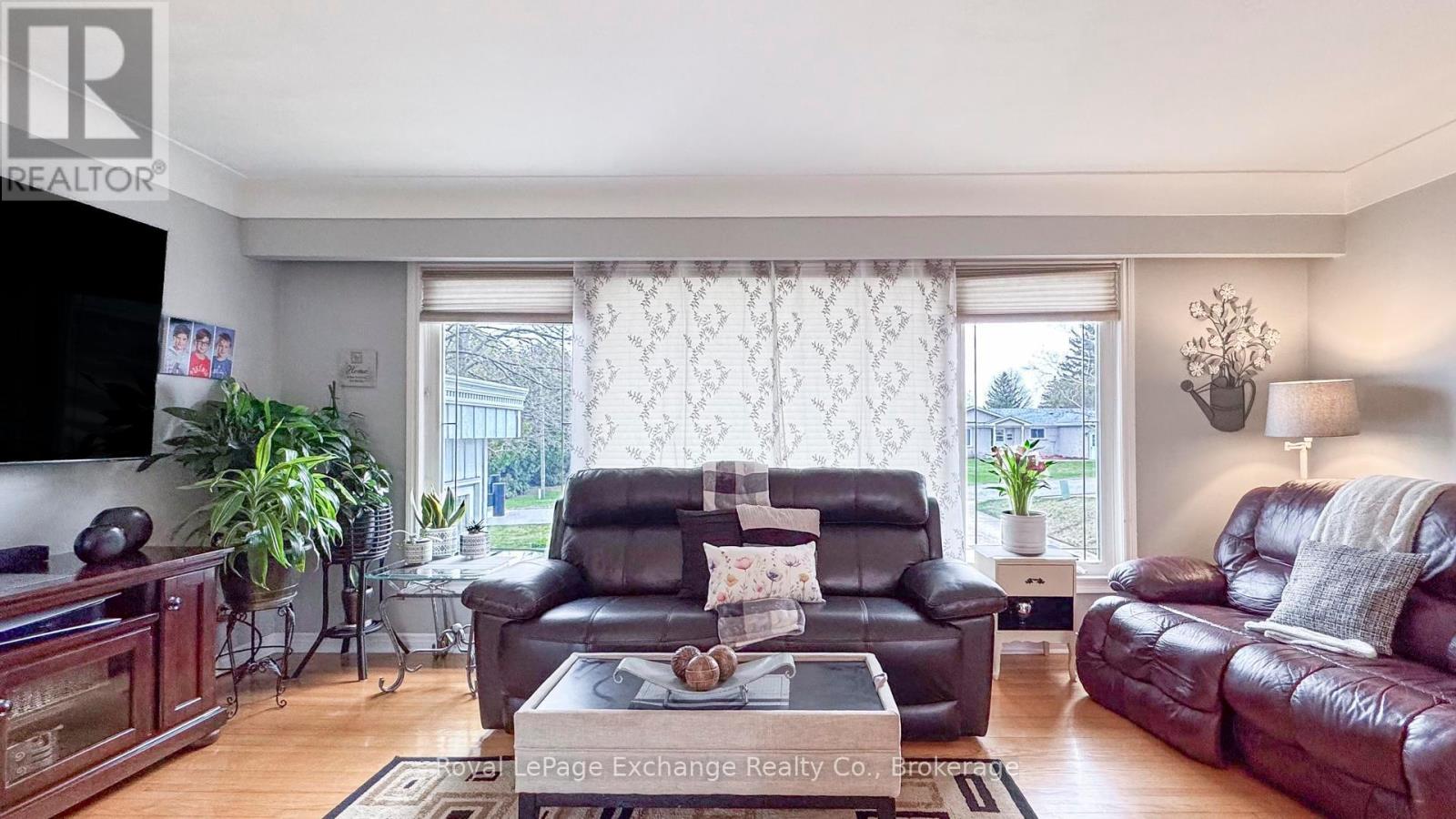 398 Kingsway Street, Kincardine, Ontario  N2Z 1W3 - Photo 7 - X12075387
