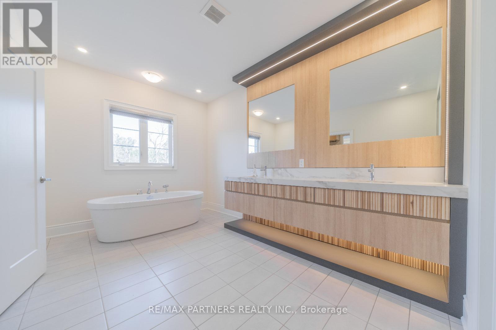 197 Steam Whistle Drive, Whitchurch-Stouffville, Ontario  L4A 4X5 - Photo 23 - N12085401
