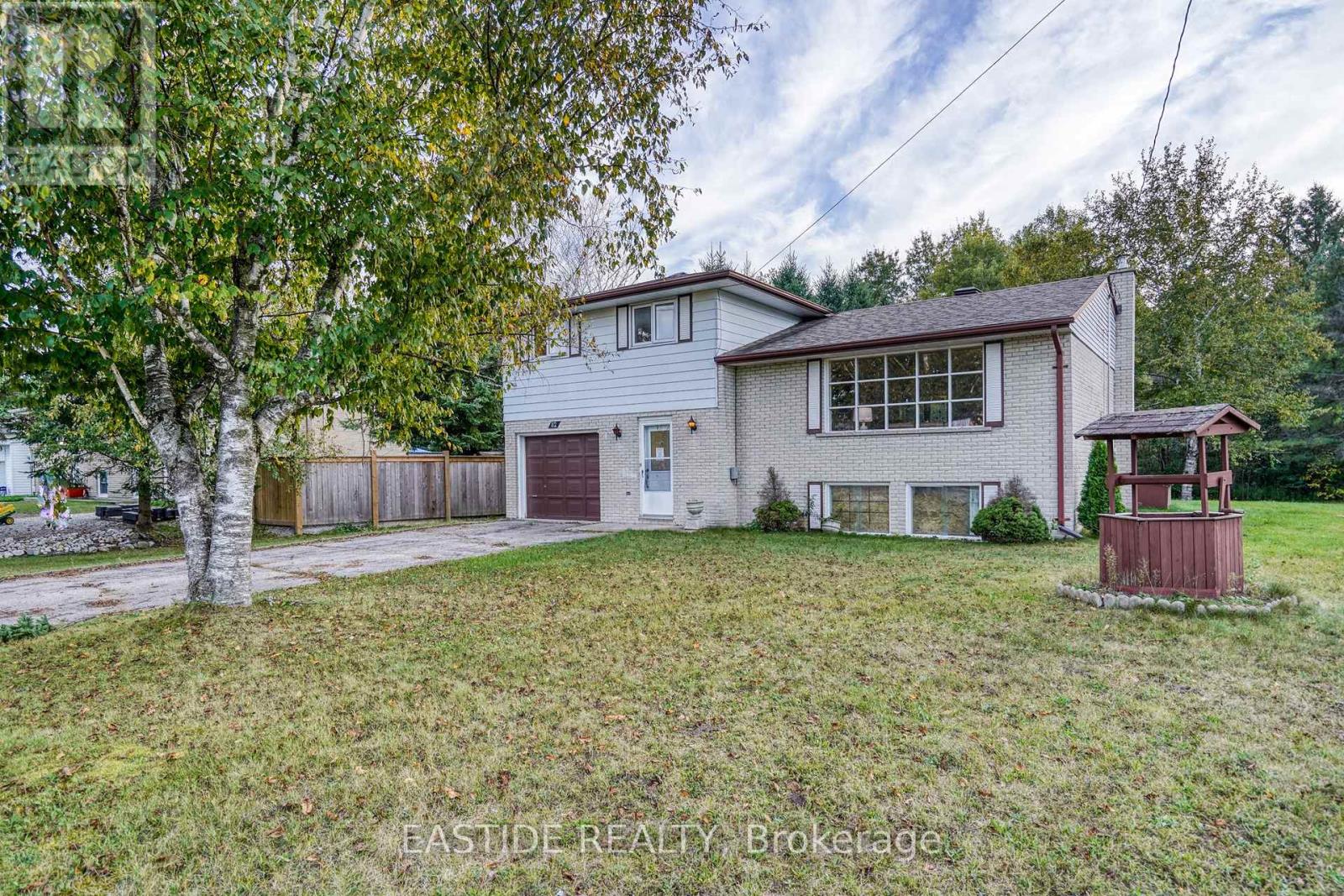 82 MILLER DRIVE, Barrie, Ontario