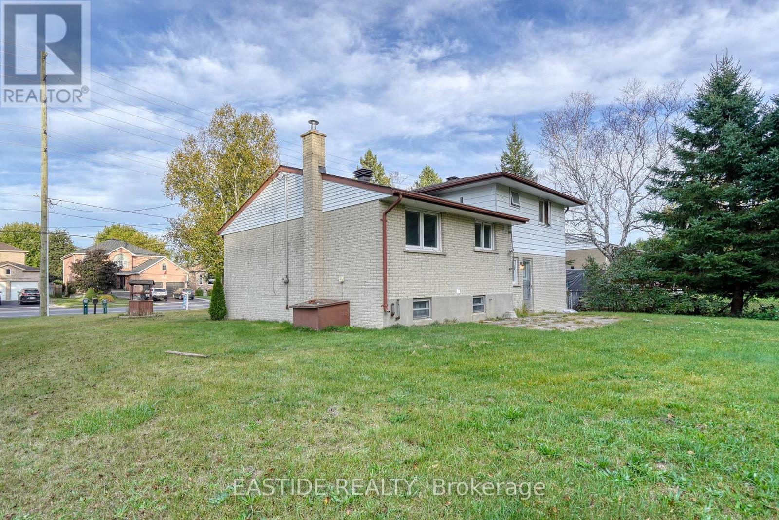 82 Miller Drive, Barrie, Ontario  L4N 9X3 - Photo 31 - S12085380