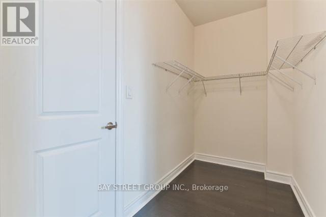 91 Ruby Lang Lane, Toronto, Ontario  M8Z 0B8 - Photo 29 - W12085385