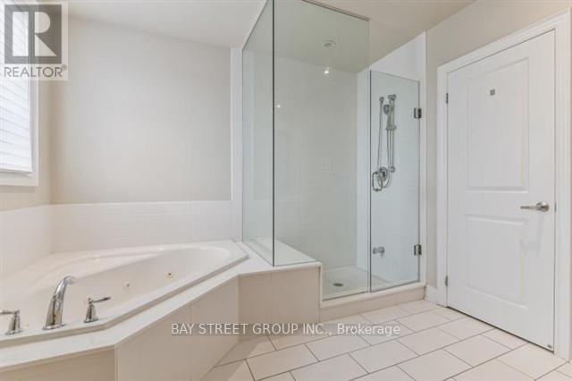 91 Ruby Lang Lane, Toronto, Ontario  M8Z 0B8 - Photo 30 - W12085385
