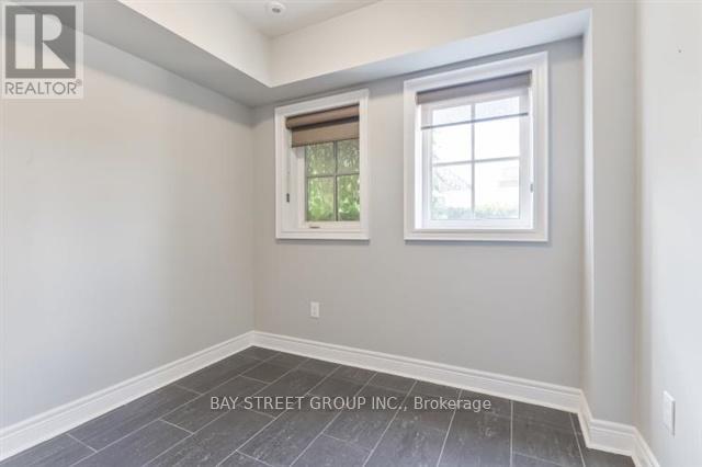 91 Ruby Lang Lane, Toronto, Ontario  M8Z 0B8 - Photo 4 - W12085385