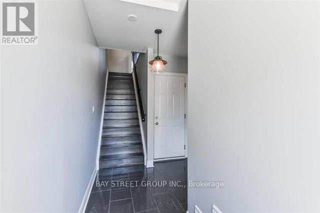 91 Ruby Lang Lane, Toronto, Ontario  M8Z 0B8 - Photo 6 - W12085385