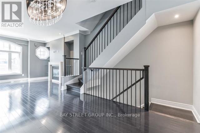 91 Ruby Lang Lane, Toronto, Ontario  M8Z 0B8 - Photo 7 - W12085385