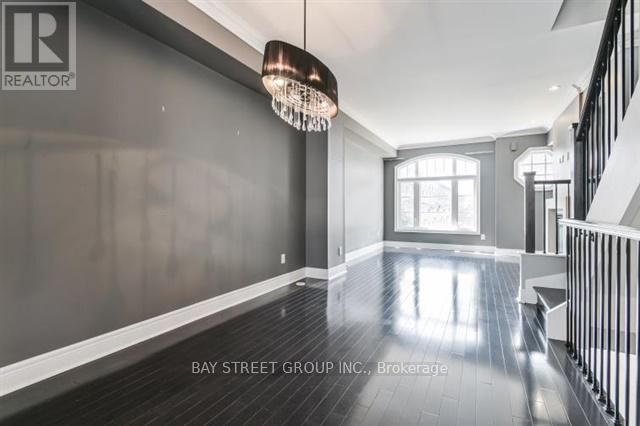 91 Ruby Lang Lane, Toronto, Ontario  M8Z 0B8 - Photo 8 - W12085385