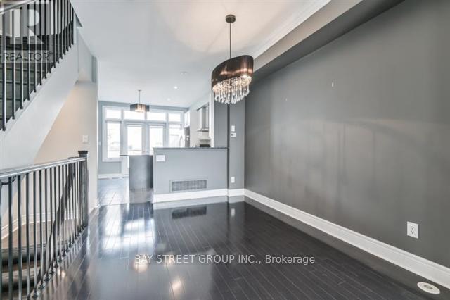 91 Ruby Lang Lane, Toronto, Ontario  M8Z 0B8 - Photo 9 - W12085385