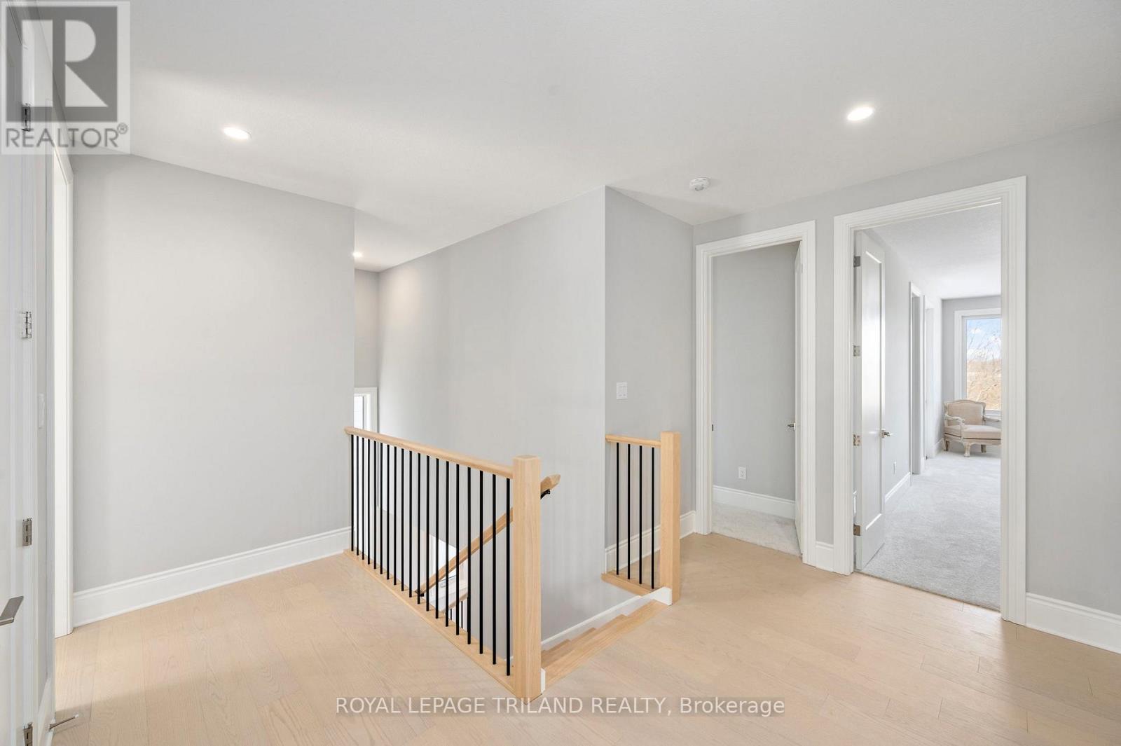 Photo 11 of 43 for 5 - 2835 Sheffield Place