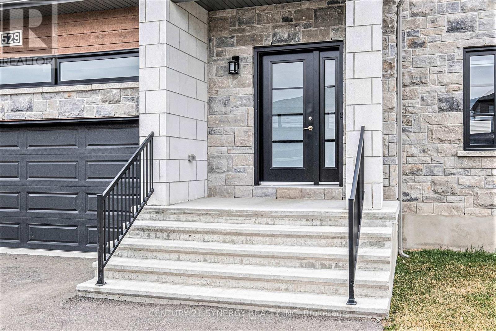 Property at 529 MARSEILLE STREET image 4