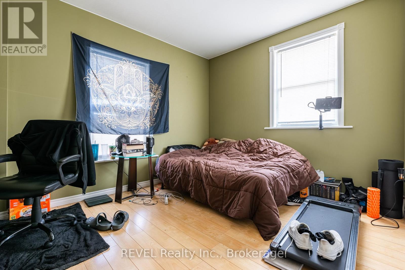 131 Niagara Street, St. Catharines, Ontario  L2R 4L6 - Photo 18 - X12085447