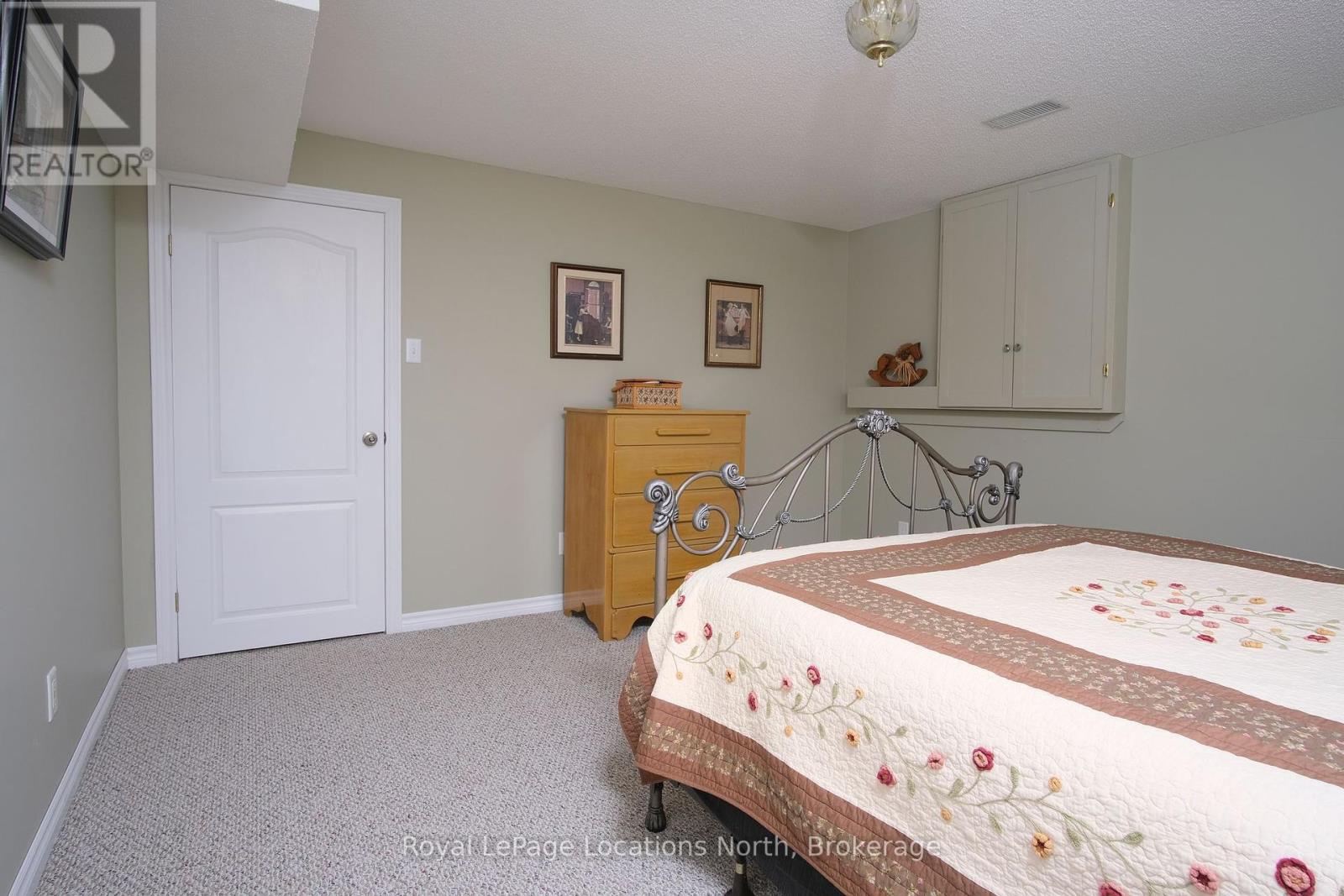 19 Whitfield Crescent, Springwater, Ontario  L0L 1P0 - Photo 30 - S12085441