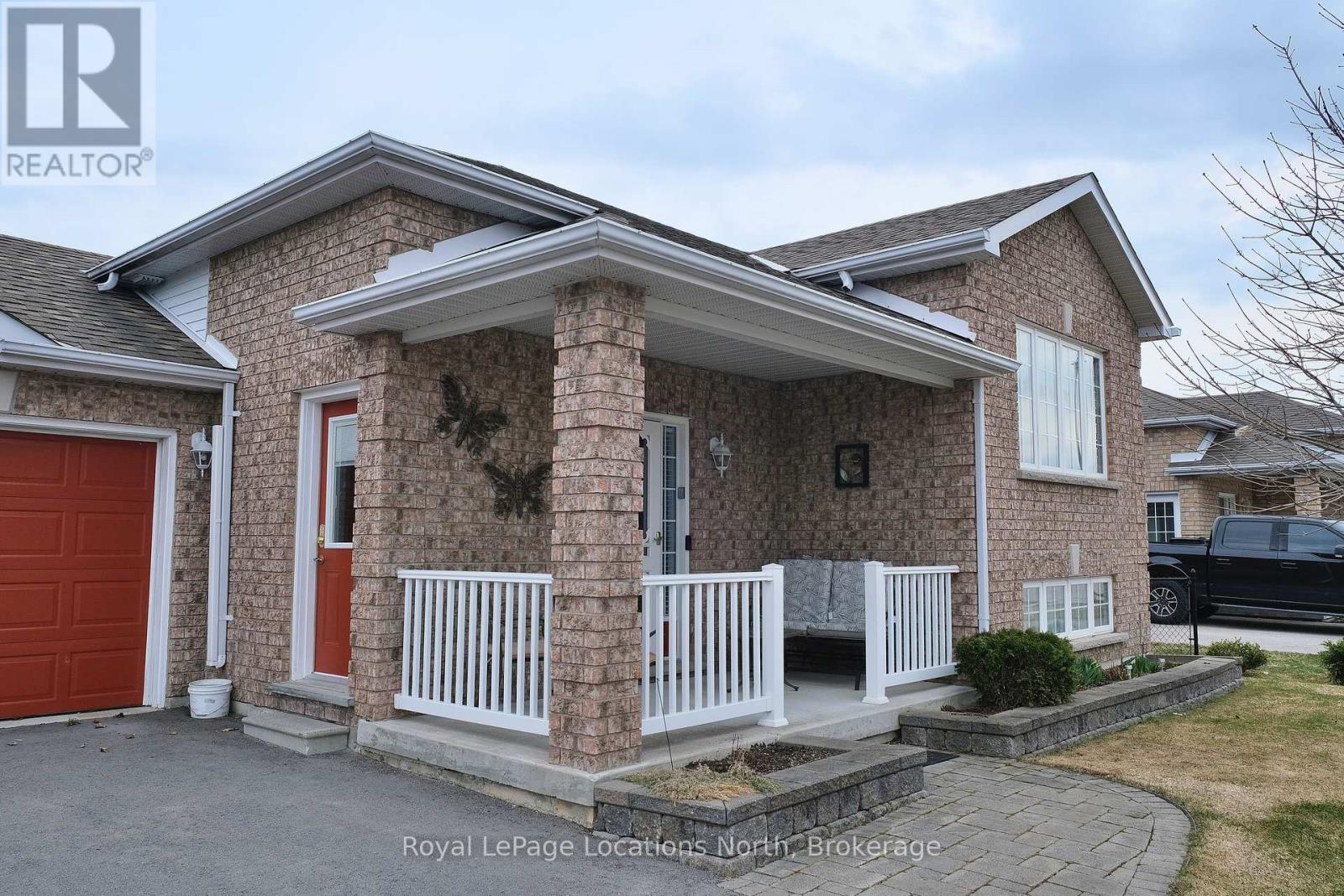 19 Whitfield Crescent, Springwater, Ontario  L0L 1P0 - Photo 6 - S12085441