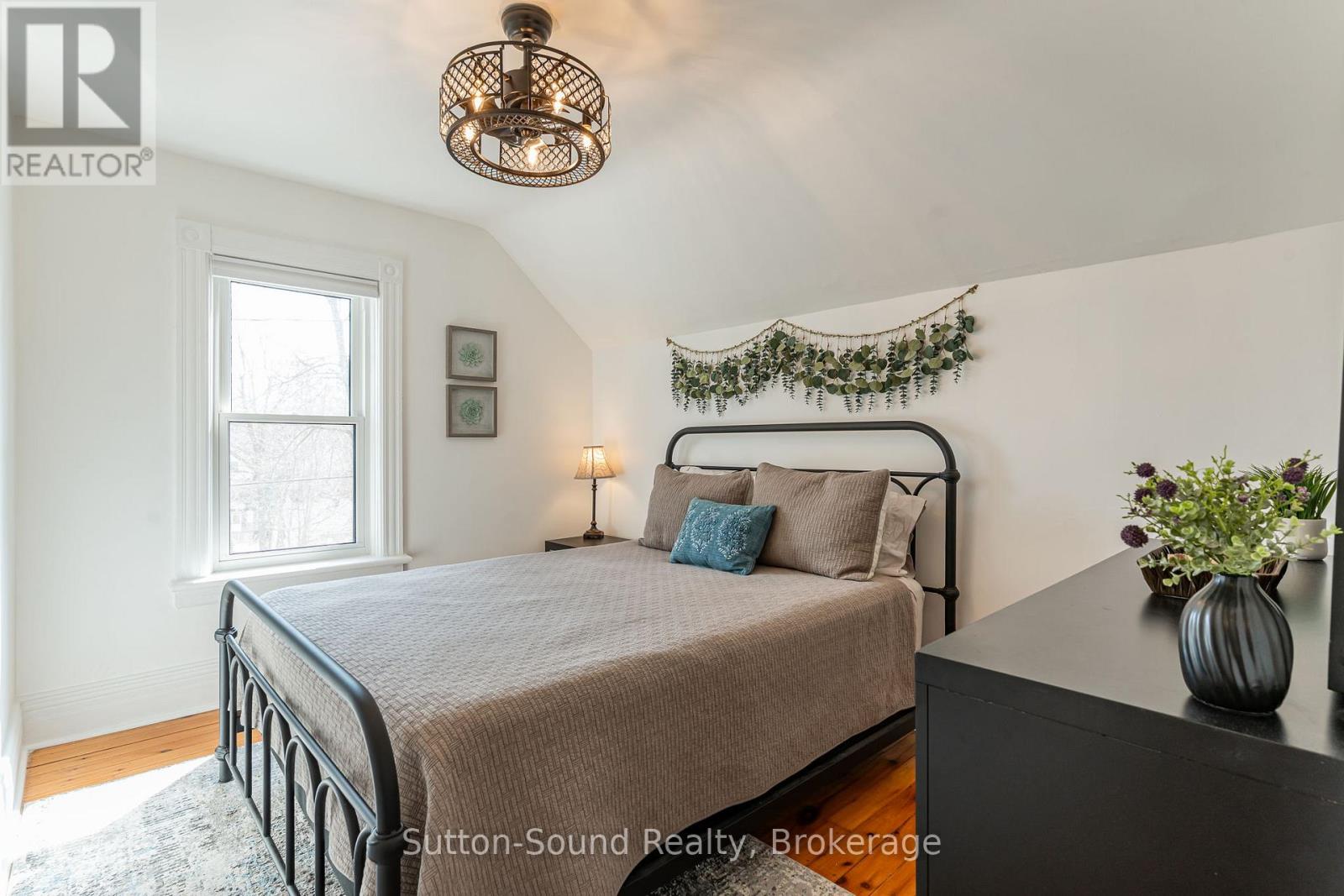 764 3rd 'a' Avenue W, Owen Sound, Ontario  N4K 4P3 - Photo 16 - X12085442