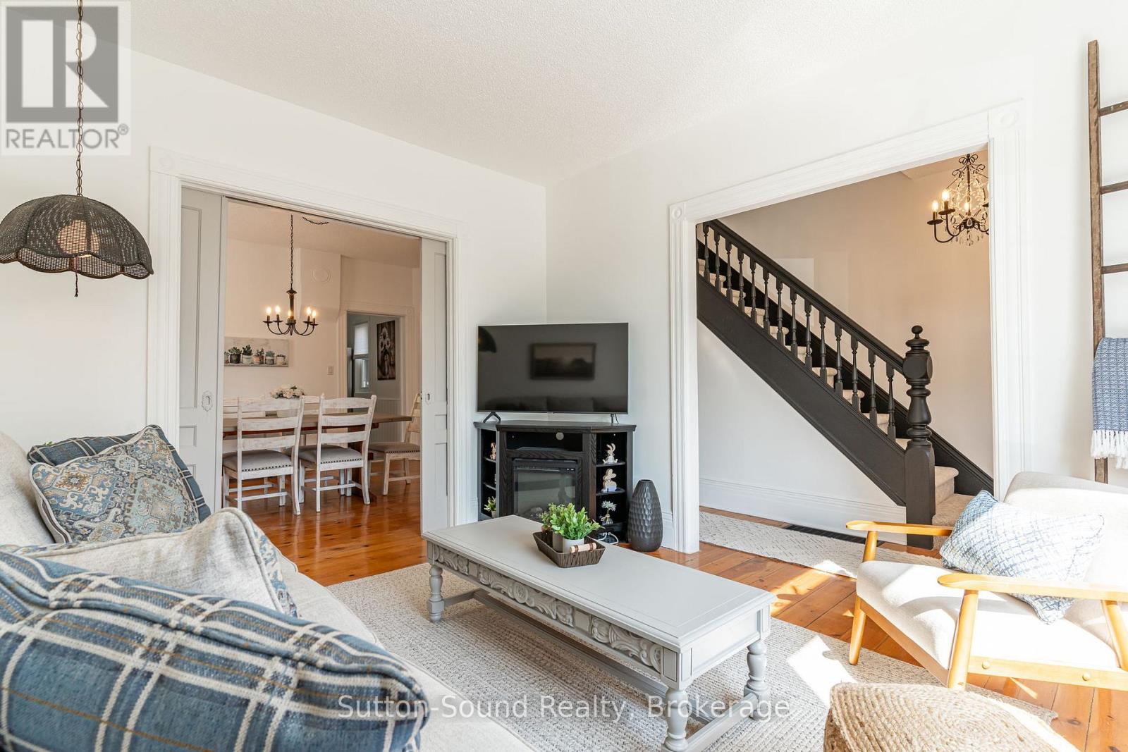 764 3rd 'a' Avenue W, Owen Sound, Ontario  N4K 4P3 - Photo 4 - X12085442