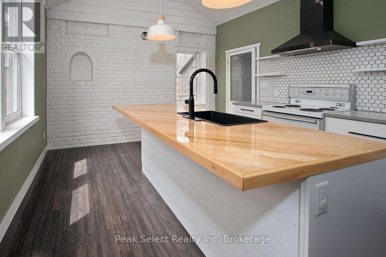 70393 Road 164 Road, South Huron, Ontario  N0K 1K0 - Photo 3 - X12085451