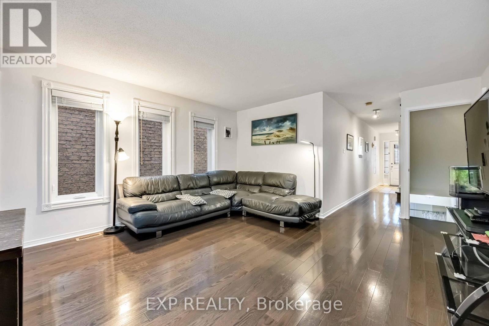 Property at 123 SASSAFRAS CIRCLE image 3