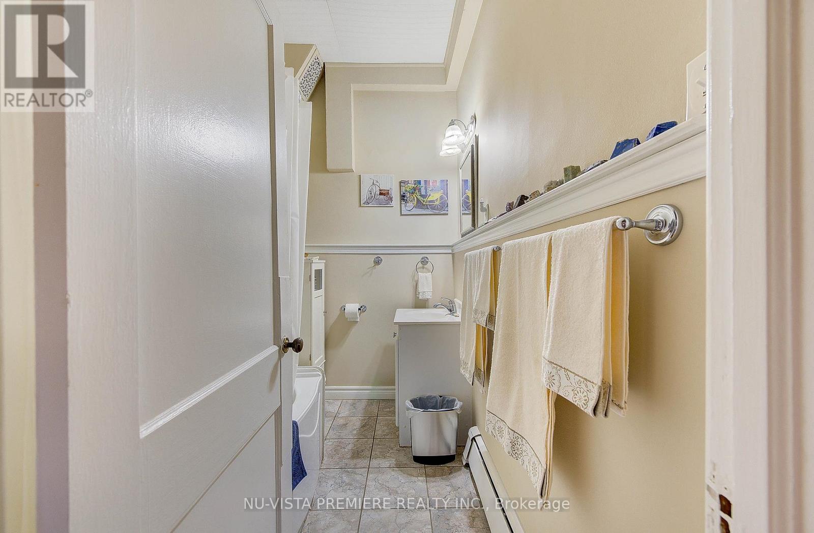 Photo 27 of 28 for 5 - 49 Ridout Street S